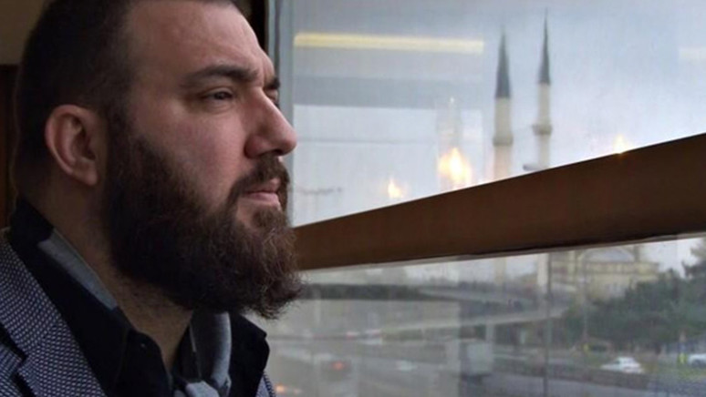 Abdülhamid Kayıhan Osmanoğlu kimdir? Abdülhamid Kayıhan Osmanoğlu kaç yaşında ve nereli? - Resim : 1