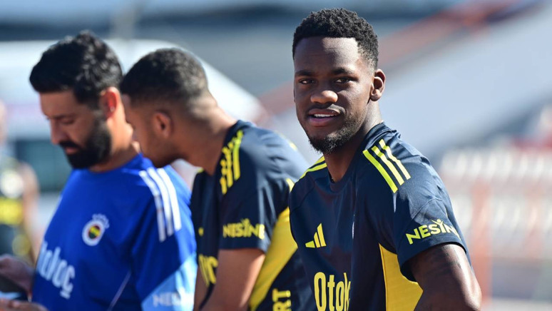 Fenerbahçeli Jhon Duran'dan Osimhen'e gönderme! 'Ne o benden üstün ne de ben ondan üstünüm' - Resim : 5