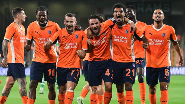 Başakşehir, Konferans Ligi'nde turladı! Turuncu-lacivertlilerden 4-0'lık galibiyet - Resim : 3