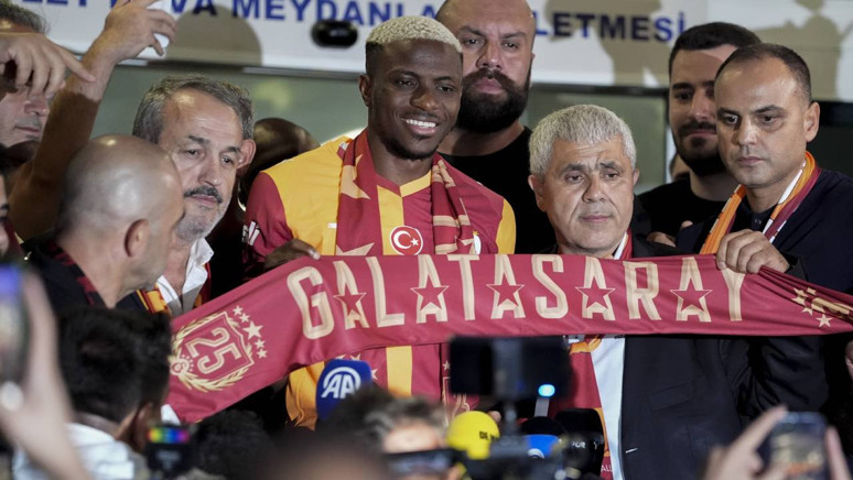 Victor Osimhen, İstanbul'a geldi! Yıldız golcü, Galatasaray ile sözleşme imzalayacak - Resim : 3