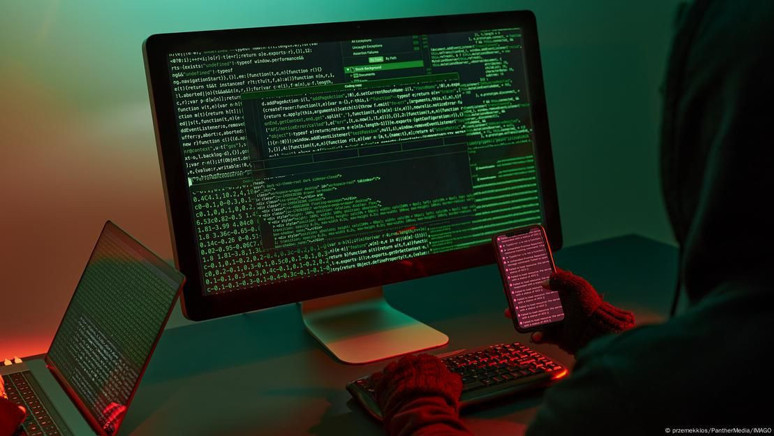 Köşedönücülük zehri aşımıza Amerikancı darbelerle katıldı - Resim : 1