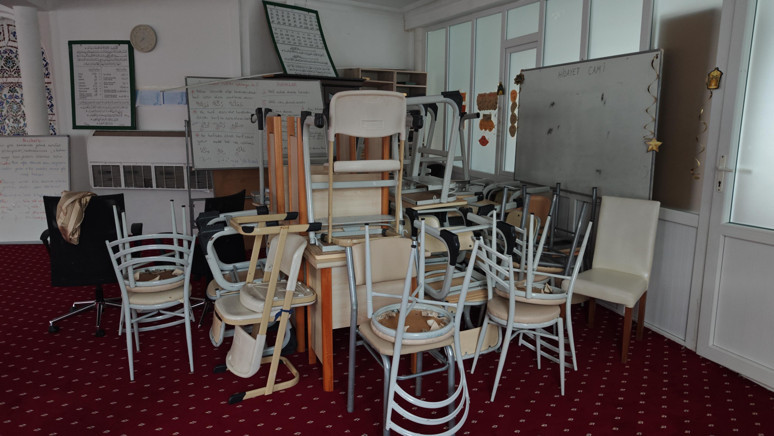 Mahalleli Süleymancılara karşı! Süleymancılar Ümraniye Hidayet Camisi’ni ele geçirdi! Kaçak yatılı kurs işletiyorlar - Resim : 4