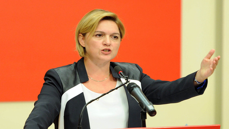 Selin Sayek Böke Hristiyan mı, dini inancı ne? Selin Sayek Böke’nin kökeni ve aile yapısı - Resim : 1