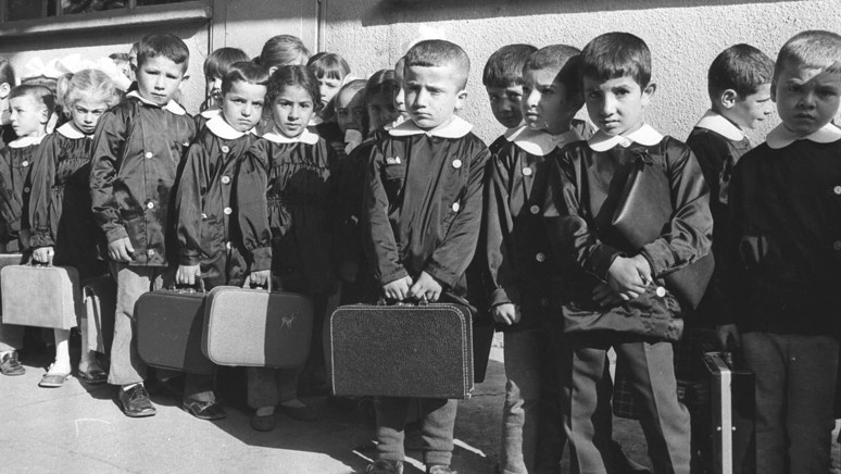 Eğitimi tüm öğrencilere ücretsiz olarak ulaştırmak Millî Eğitim Bakanlığının görevidir - Resim : 1