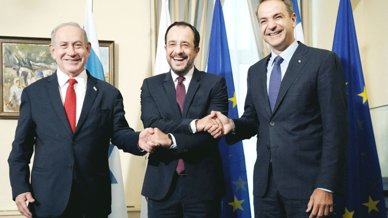 İsrail’den Kıbrıs’a savaş yığınağı - Resim : 1