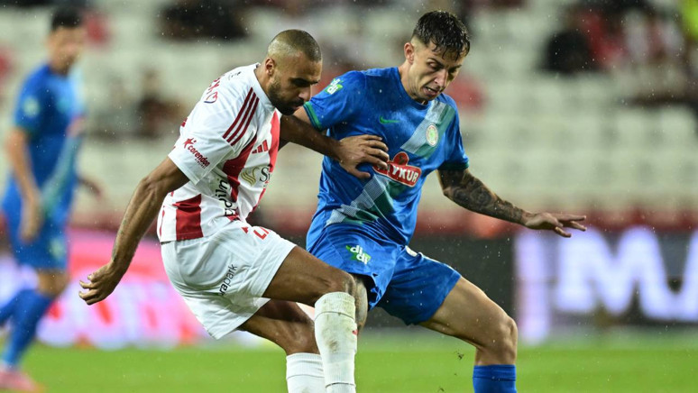 Çaykur Rizespor, deplasmanda 5-2'lik skorla güldü! Karadeniz temsilcisi, Antalyaspor'u mağlup etti - Resim : 1