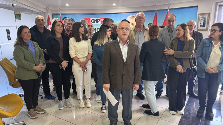 CHP'de bu da yaşandı! Özgür Özel'i eleştiren il yönetiminden çarpıcı eylem - Resim : 1