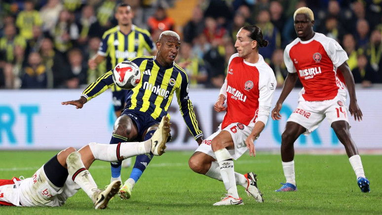 Fenerbahçe, Fatih Karagümrük'ü 2-1 yendi - Resim : 1