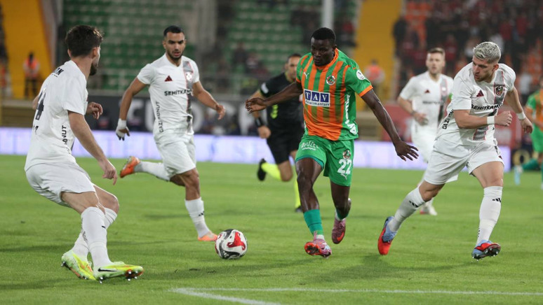 Alanyaspor ile Gaziantep FK puanları paylaştı - Resim : 1