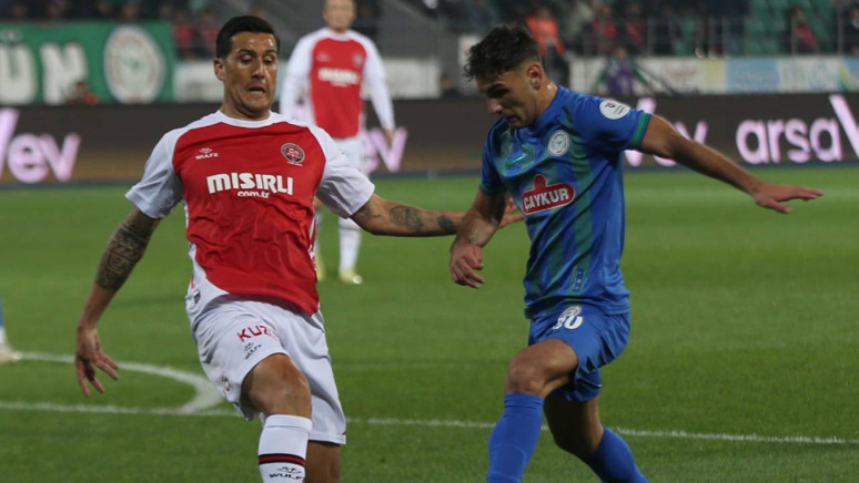 Çaykur Rizespor, 3 puanı tek golle aldı! Karadeniz temsilcisi, Fatih Karagümrük'ü 1-0 yendi - Resim : 1
