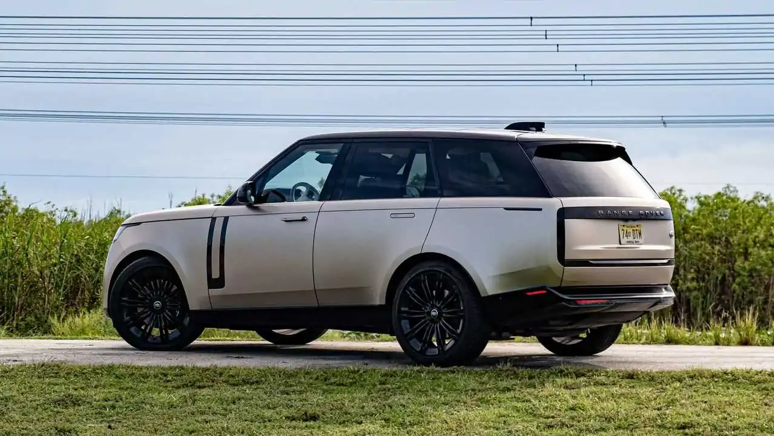 Land Rover güncel fiyat listesini açıkladı! O modele gelen zam şaşırttı - Resim : 1