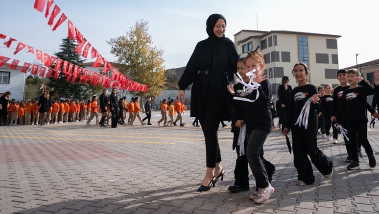 Kasım ara tatili ne zaman bitiyor? Okullar hangi gün açılacak? - Resim : 1