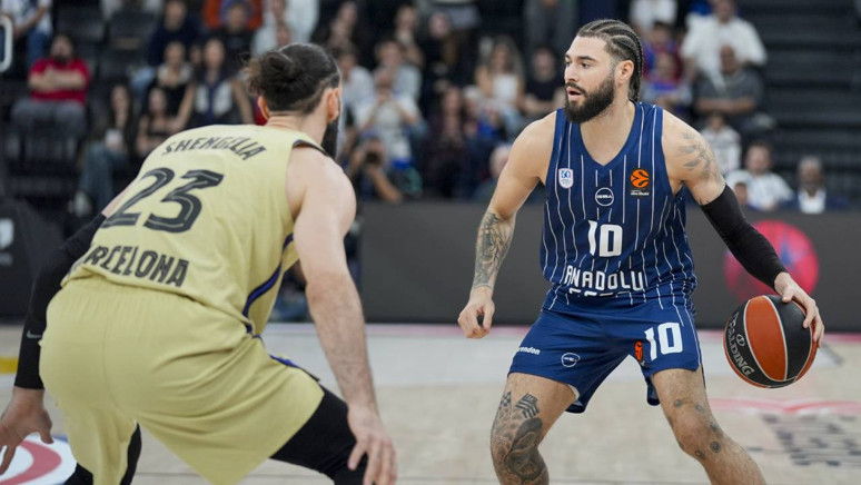 Anadolu Efes, Barcelona karşısında kazandı - Resim : 1