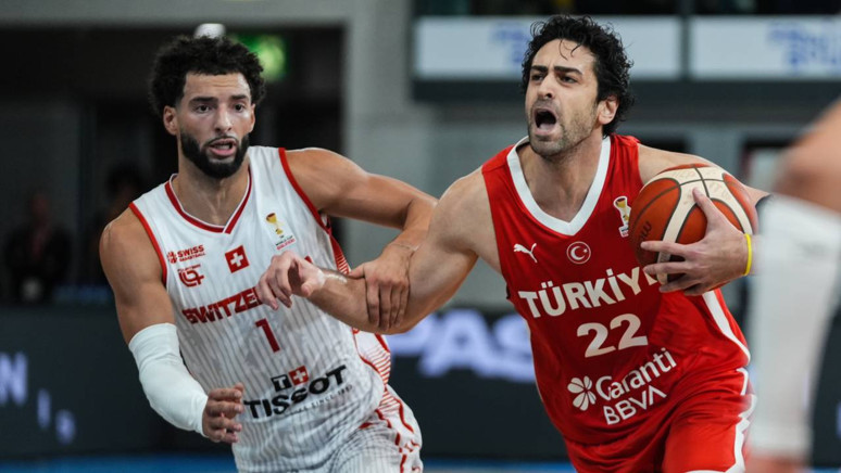 12 Dev Adam, İsviçre'yi devirdi! Türkiye'den 85-60'lık galibiyet - Resim : 1