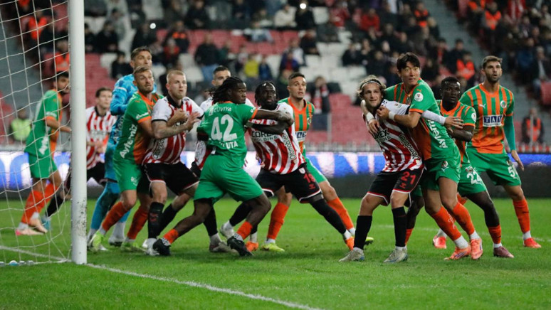 Samsun’da kazanan yok! Samsunspor ile Alanyaspor berabere kaldı - Resim : 1