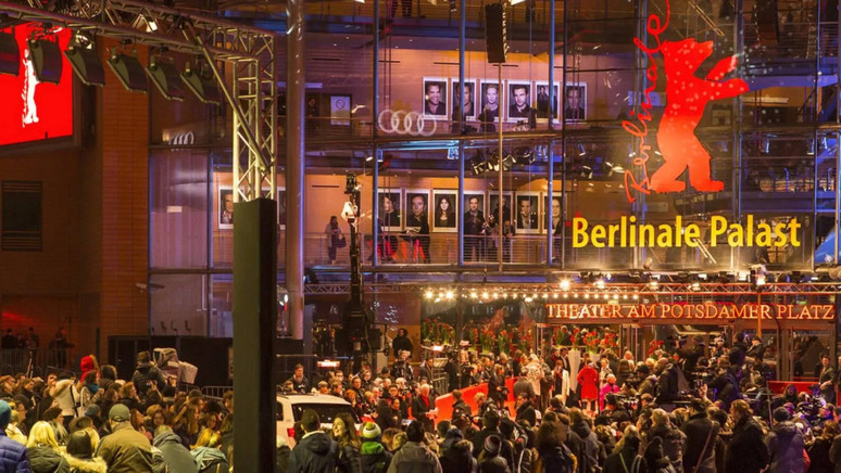 ABD’li ünlü oyuncu sansürü itiraf etti! Batı’nın ifade özgürlüğü kendisine kadar - Resim : 1