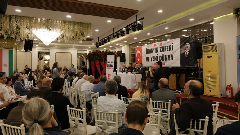 İran’ın Zaferi ve Yeni Dünya Paneli’nde ortak vurgu: ABD yenildi TRÇİ yükseliyor - Resim : 3