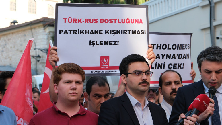 Vatan Partisi Fener Rum Patrikhanesinin Ukrayna bağlantılı ilişkilerini açıkladı! 'Amaç Türkiye'yi tehditlere karşı yalnız bırakmak' - Resim : 4