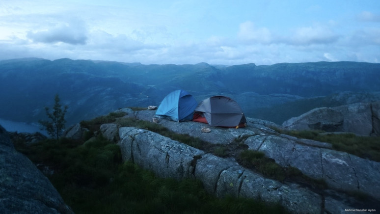 2 kardeşin kamp ve otostopla Norveç serüveni! Oslo'dan Preikestolen'a yolculuk - Resim : 13