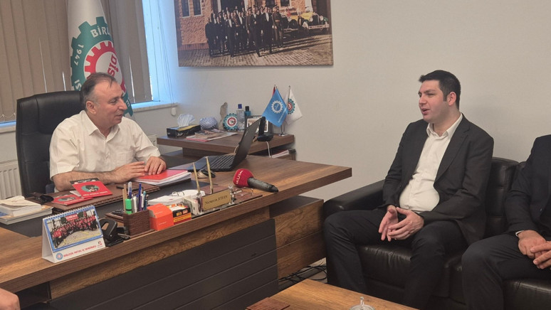 Vatan Partisi P&G işçilerini ziyaret etti: ‘İşveren de hükümet de işçiyi Amerikan firmaya ezdirmemeli’ - Resim : 2