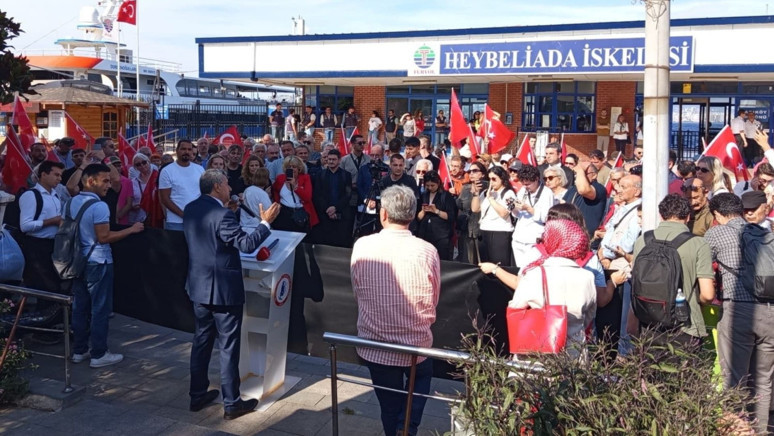 Heybeliada hazırlığı protesto edildi: ‘Casus yetiştirme merkezi ruhban okulu açılamaz’ - Resim : 4