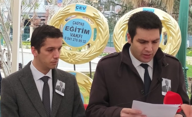 Bayrak adama saygı duruşu! - Resim : 3