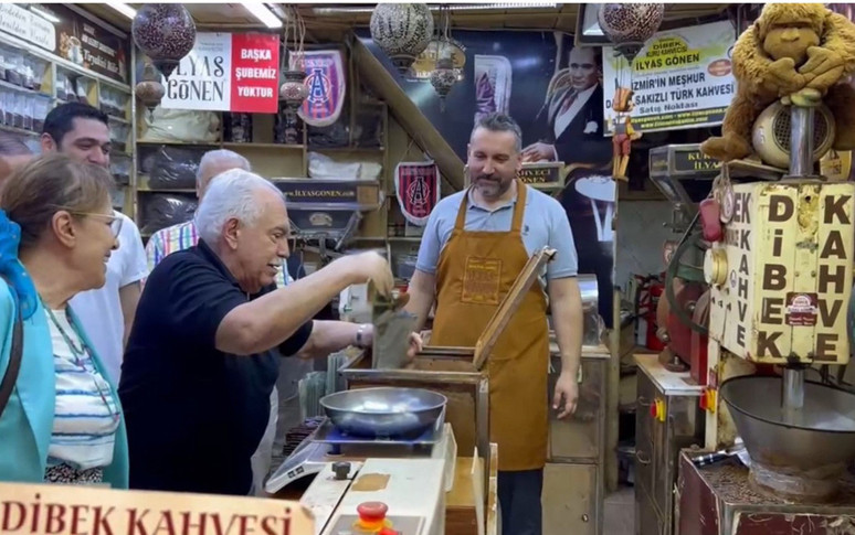 Perinçek Kemeraltı esnafıyla buluştu: Esnaf baş tacımız - Resim : 2