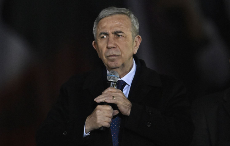 Mansur Yavaş'tan kürsüde çok sert Rasim Ozan Kütahyalı tepkisi - Resim : 1