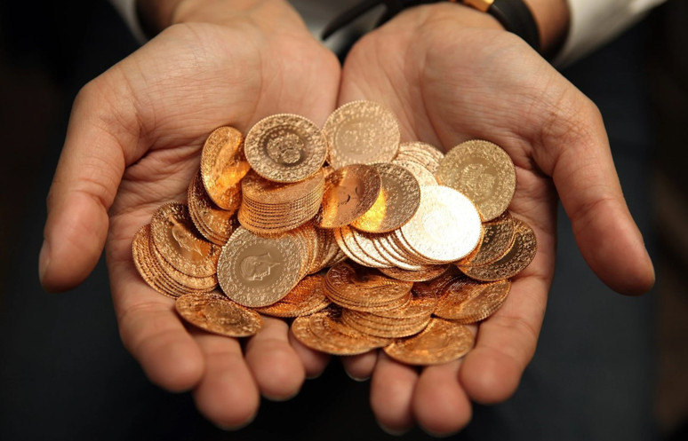 Altın üst üste rekor tazeliyor! Gram altın uçtu! Bugün çeyrek altın ne kadar oldu? - Resim : 1