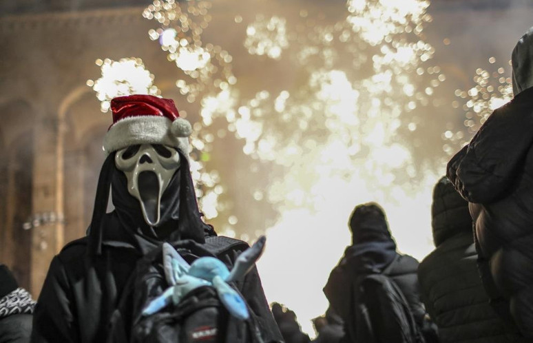 Gürcistan'da protestoların 9. günü 48 gösterici gözaltında