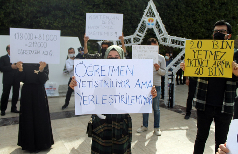 Çarpıcı Öğretmenler Günü raporu: 40 bin mezuna 6 bin atamalı sistem sürdürülemez - Resim : 1