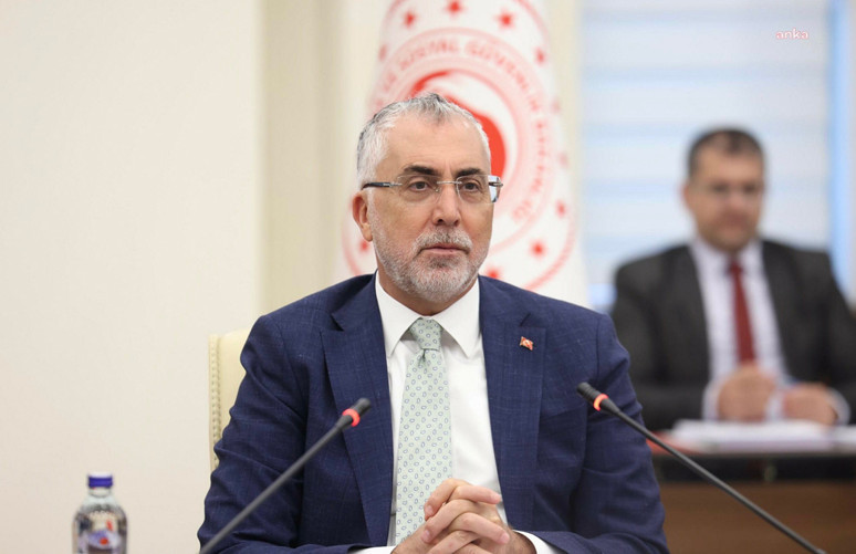 Memurun zam talebiyle Hükûmet’in teklifi arasında uçurum! Yalçın: Bu ciddiyetsiz teklifi reddediyoruz - Resim : 1