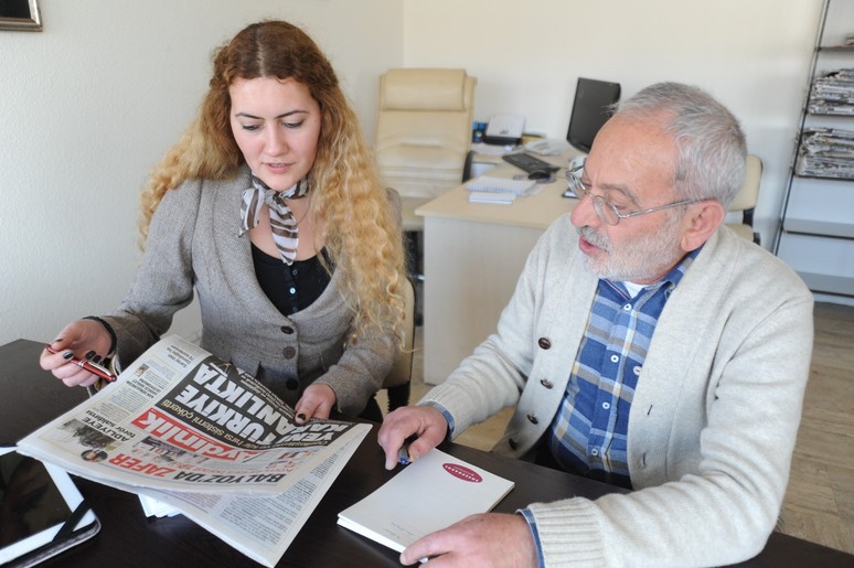 Cezaevlerinin yıldıramadığı gazeteci; Hikmet Çiçek - Resim : 3