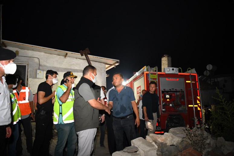 Muğla'da orman yangını: Köyler boşaltıldı! Belediye Başkanı: Çok acı bir yangın, çok büyük kayıp var... - Resim : 3