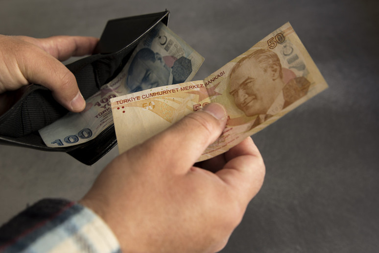 Çalışanlar asgari ücrete yüzde kaç zam bekliyor? Anket sonucu açıklandı - Resim : 1