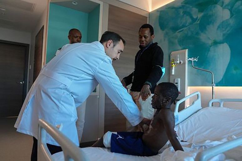 Boynu yandı, çenesi gövdesine yapıştı! Devasını Türkiye'de buldu... - Resim : 1