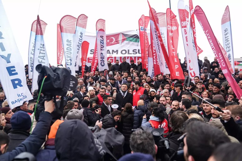CHP Filistin eyleminde yanlış bayrak açtı - Resim : 1