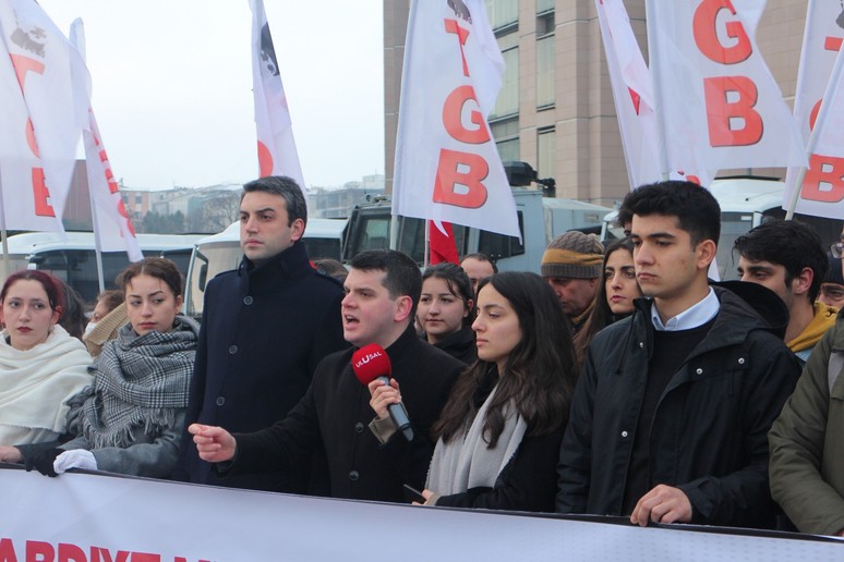 TGB'lilerin çuval davasında karar çıktı! ABD askerinin başına çuval geçiren gençlere ceza! - Resim : 2