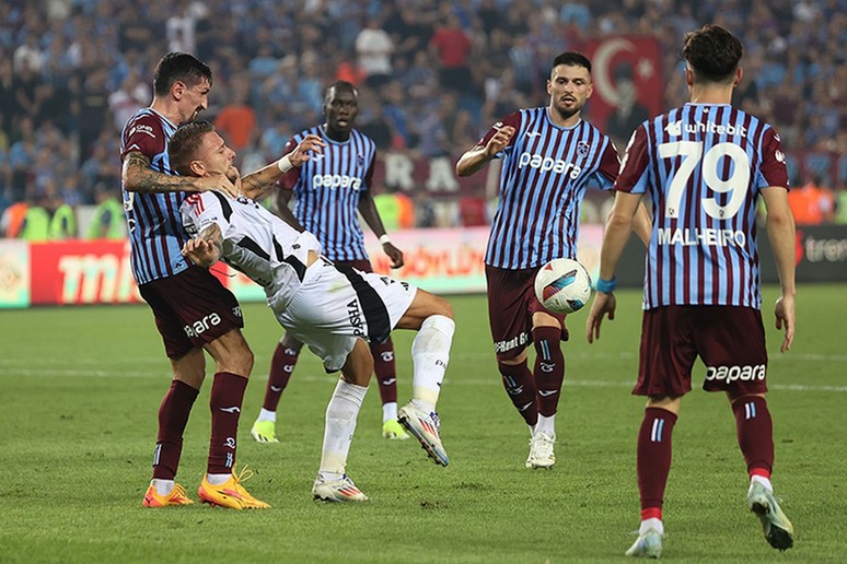 Beşiktaş ve Trabzonspor kozlarını paylaşıyor! İşte dev maç öncesi muhtemel 11'ler - Resim : 4