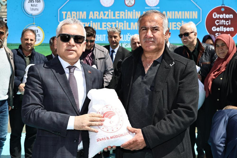 Sivas'ta dağıtıldı! Tam 285 ton - Resim : 1