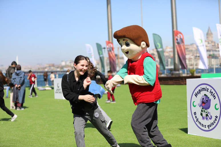 Türkiye'nin Yeşilay'ı 23 Nisan’ı coşkuyla kutladı - Resim : 1