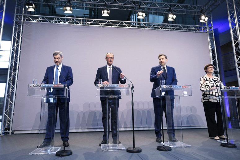 Bölünen Alman siyaseti ve güçlendirilen silah sanayi - Resim : 2