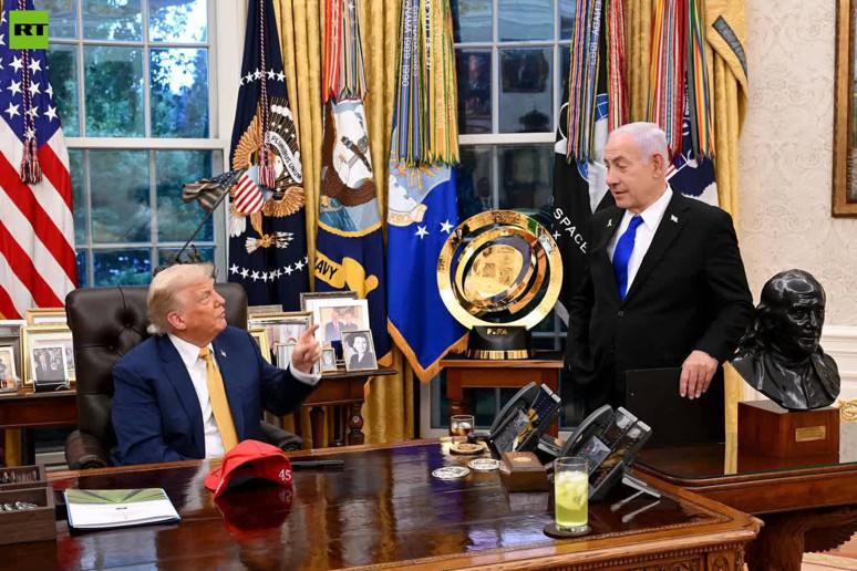 Foreign Policy'den sopalar ve havuçlar: 'Trump’ın dayatmacı kazan-kazan planı, Suriye’de Türkiye-İsrail gerilimini aşabilir' - Resim : 1