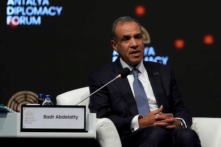 HAMAS'a silahsızlanma kuşatması... Mısır Dışişleri Bakanı: Yüzlerce Filistinliyi güvenlik gücü olarak eğitiyoruz - Resim : 1