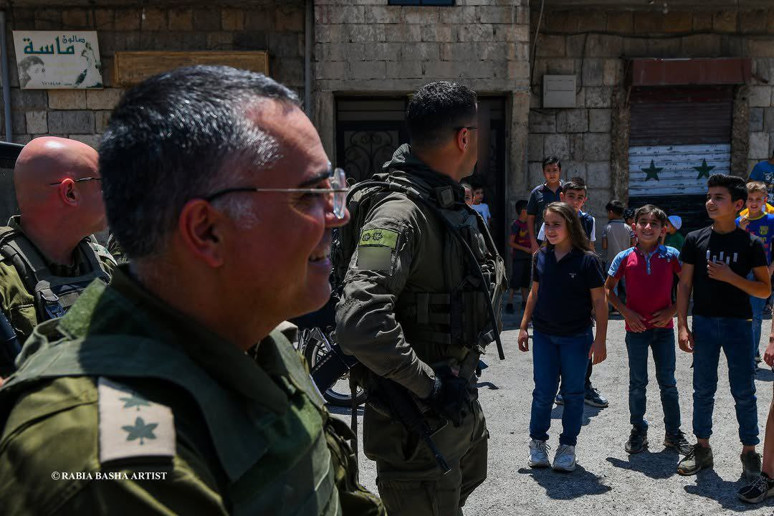 İsrailli subaylar Süveyda’da - Resim : 1