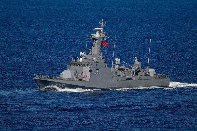 Türk Donanması’ndan Akdeniz’de gövde gösterisi - Resim : 1