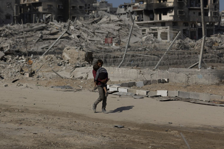 İsrail hem cenazeleri istiyor hem de bulunmalarını zorlaştırıyor: Türk ekibine Gazze engeli - Resim : 1