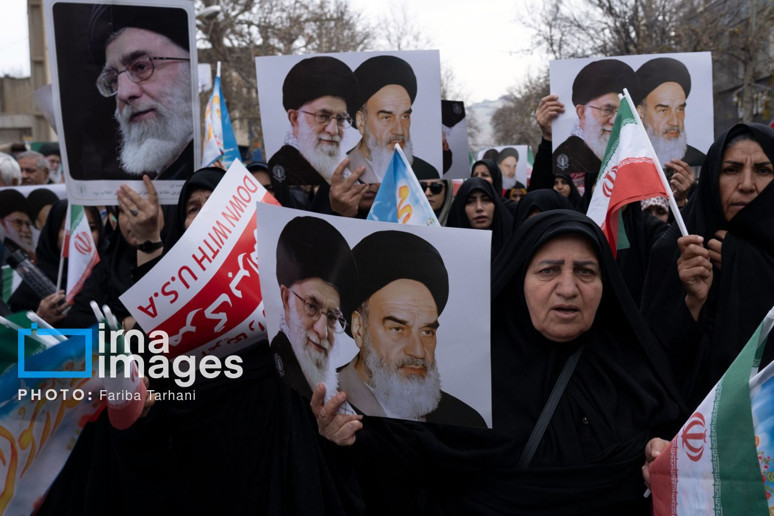 İran devleti ve halkı kararlı - Resim : 2