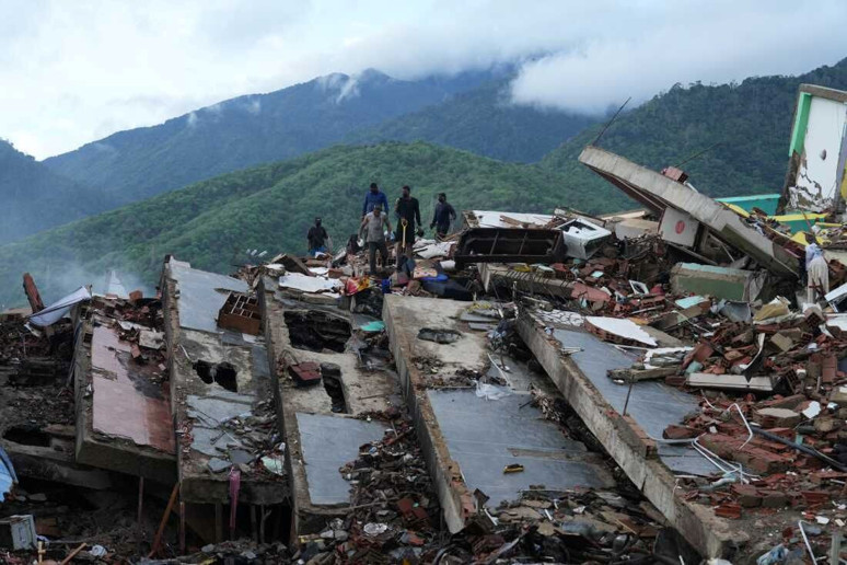 Venezuela'da 7 günlük ulusal yas ilan edildi: Arama kurtarma devam ediyor - Resim : 1