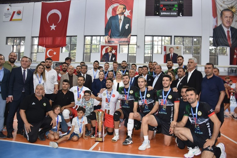 Balkan Kupası şampiyonu Cizre Belediyespor'un başantrenörü Cenk Yılmaz: Cizre’de gündem voleybol - Resim : 3